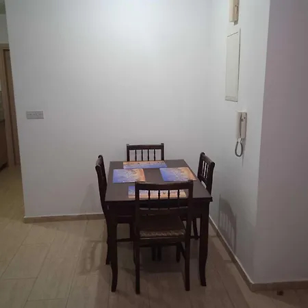 Samuel's Place Apartment *